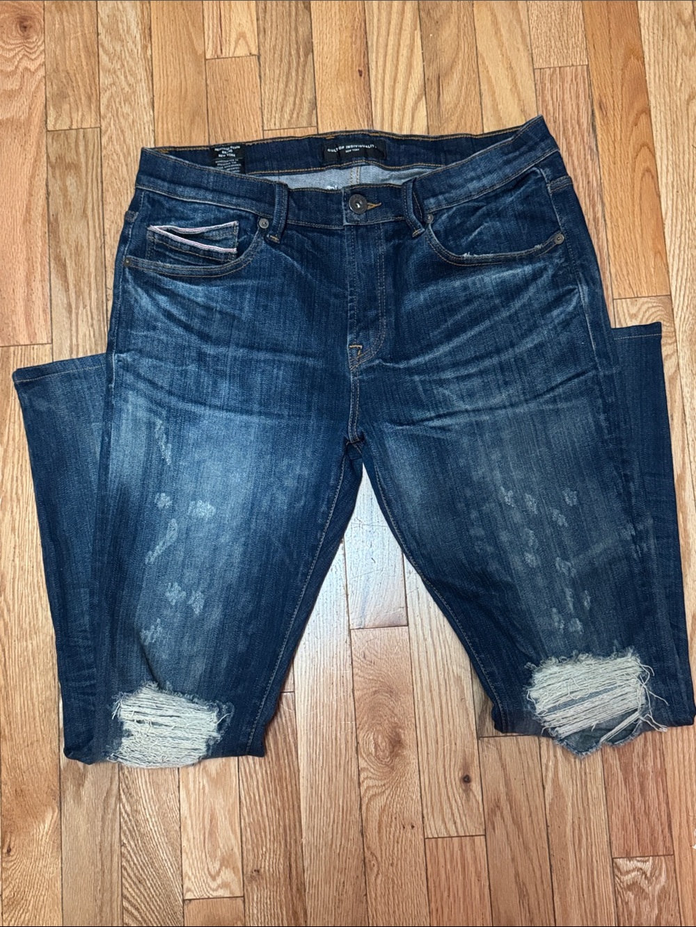 Cult of Individuality New York jeans weighs W 34 , L 32